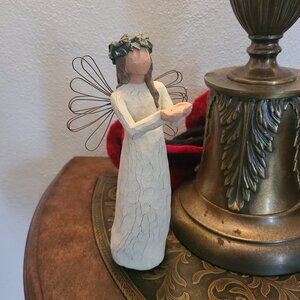 Willow Tree Angel of Christmas Spirit Figurine 2001
